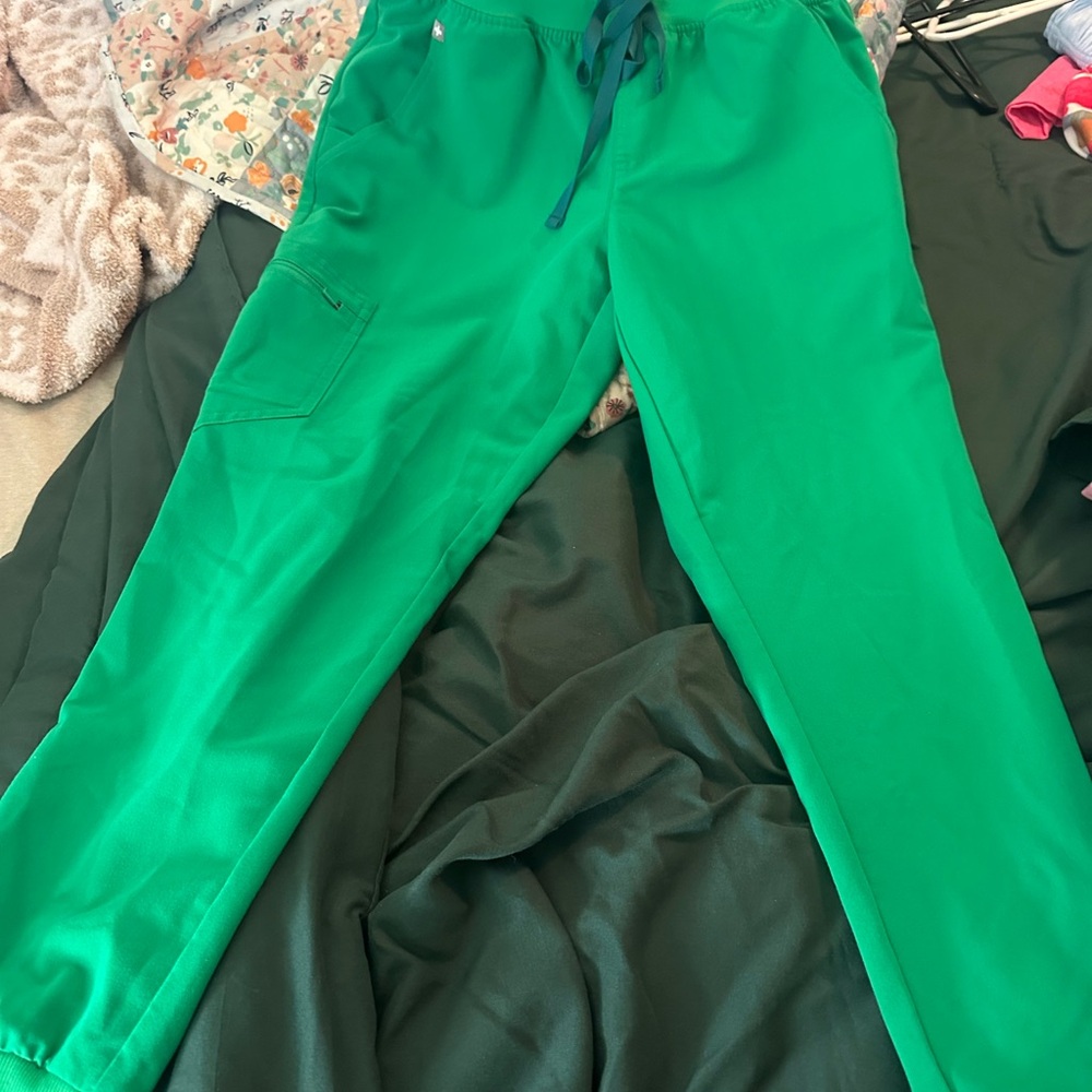 Kelly green figs pants